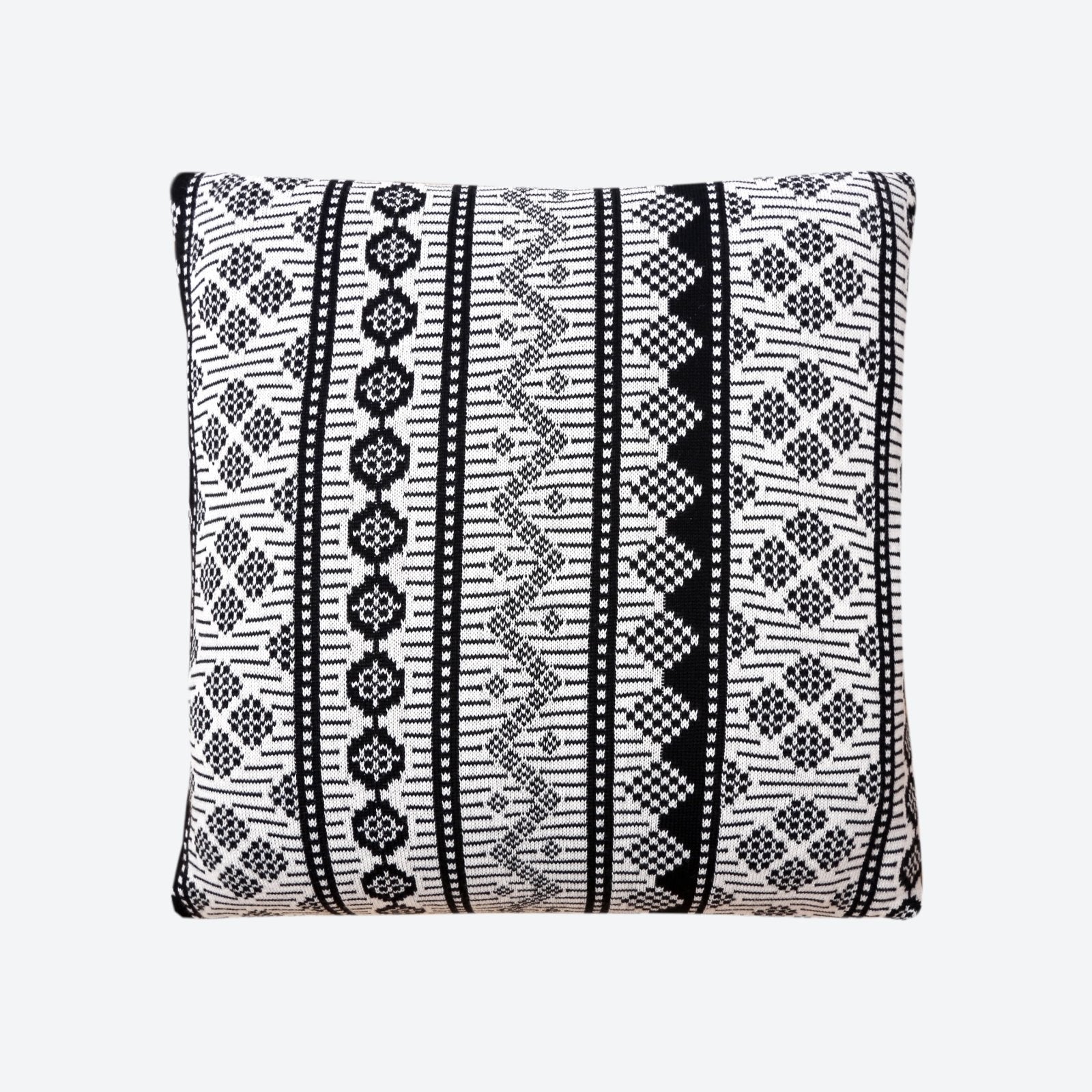Knitted Merino pillow Kama P4090